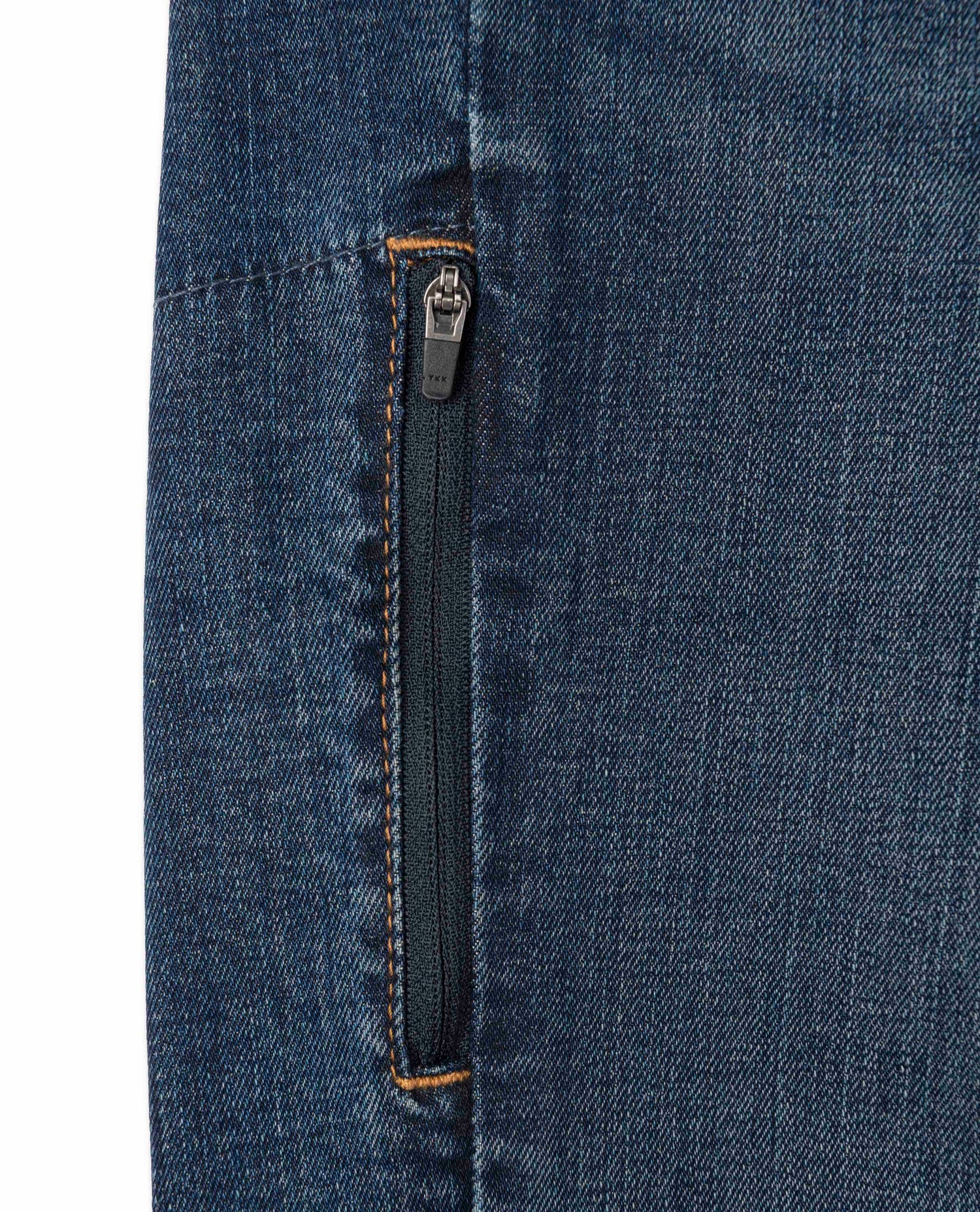Close up of a Ripton zipper.