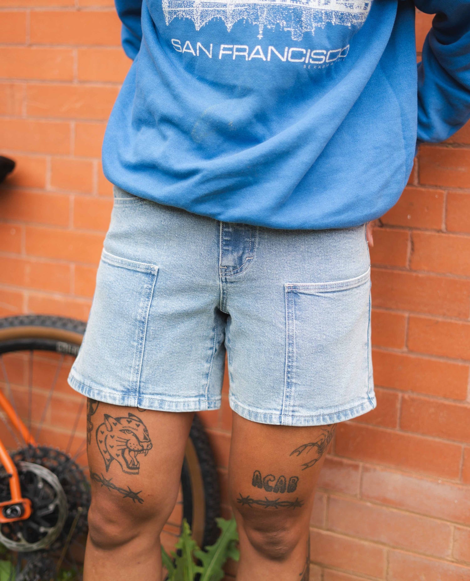 Chore shorts on body detail photo