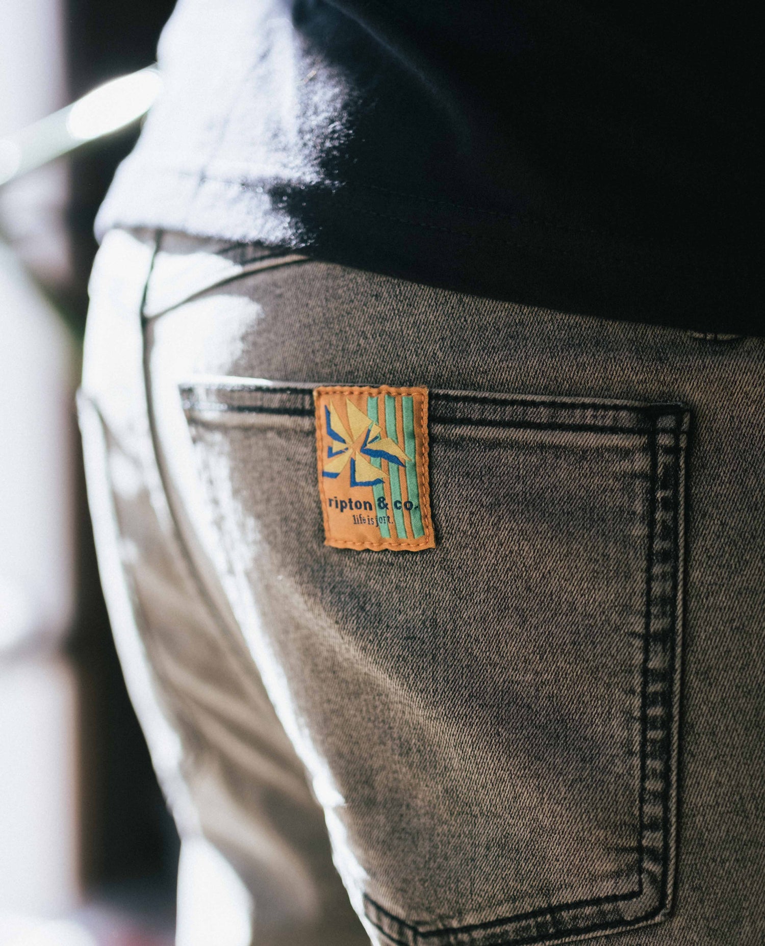 Turtle Superlite Jeans pocket detail on body