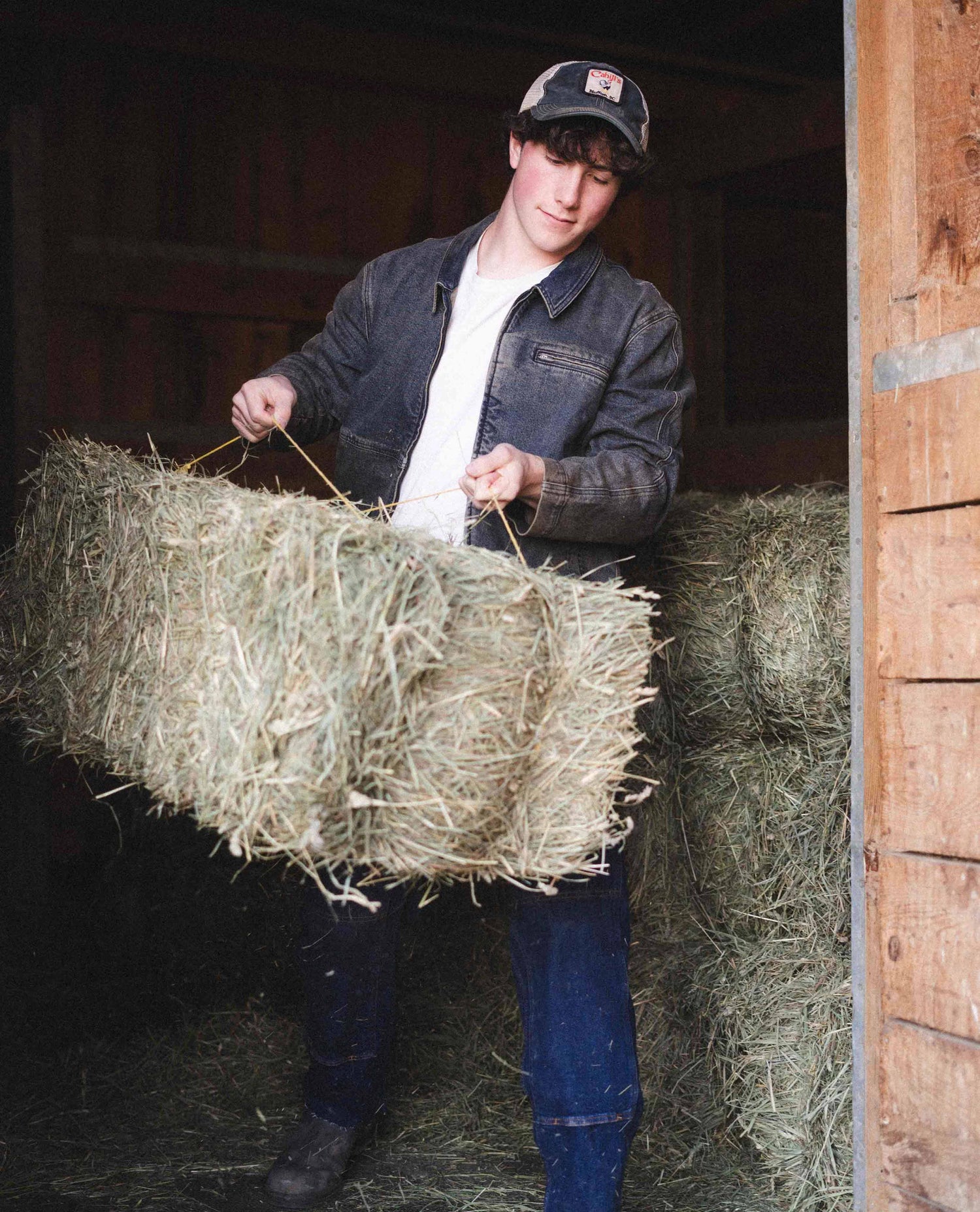 Man wearing dirty dave denim utility jacket.